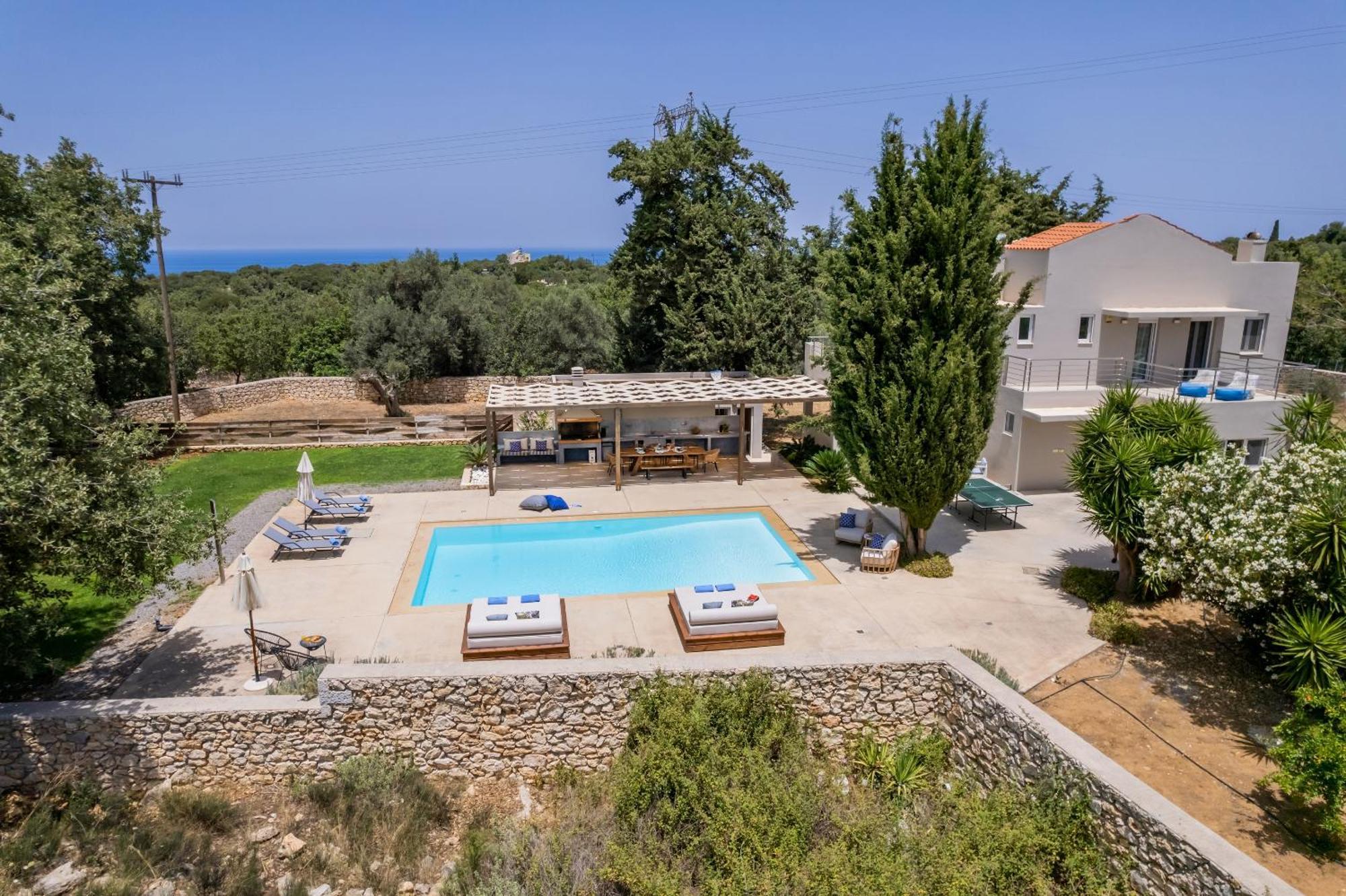 Villa Ellie - Heated Pool, Playground, Garden & Bbq! Vederoi Buitenkant foto