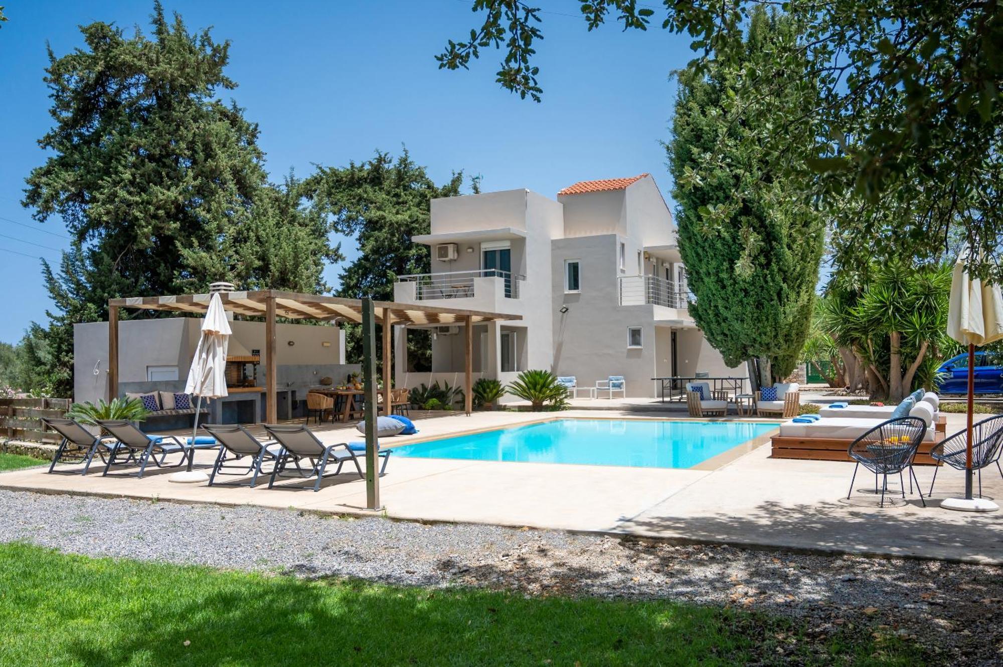 Villa Ellie - Heated Pool, Playground, Garden & Bbq! Vederoi Buitenkant foto
